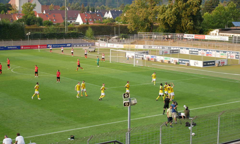Freiburg, Möslestadion, Jubel beim Tor zum 0:1