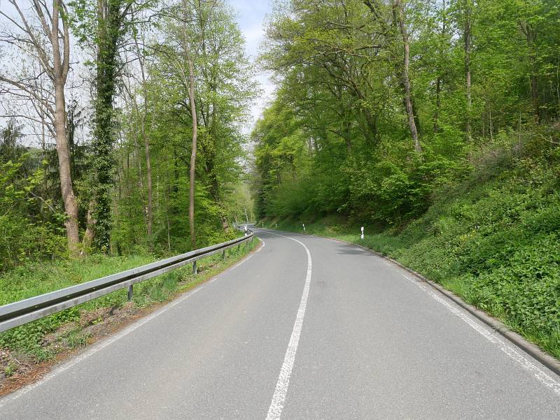 Auf der Landstraße bei Neuweilnau