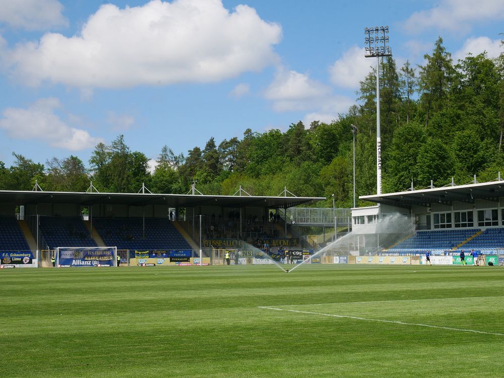 TSG Hoffenheim II - 1.FC Saarbrücken; etwas weniger als 10 min bis zum Anstoß
