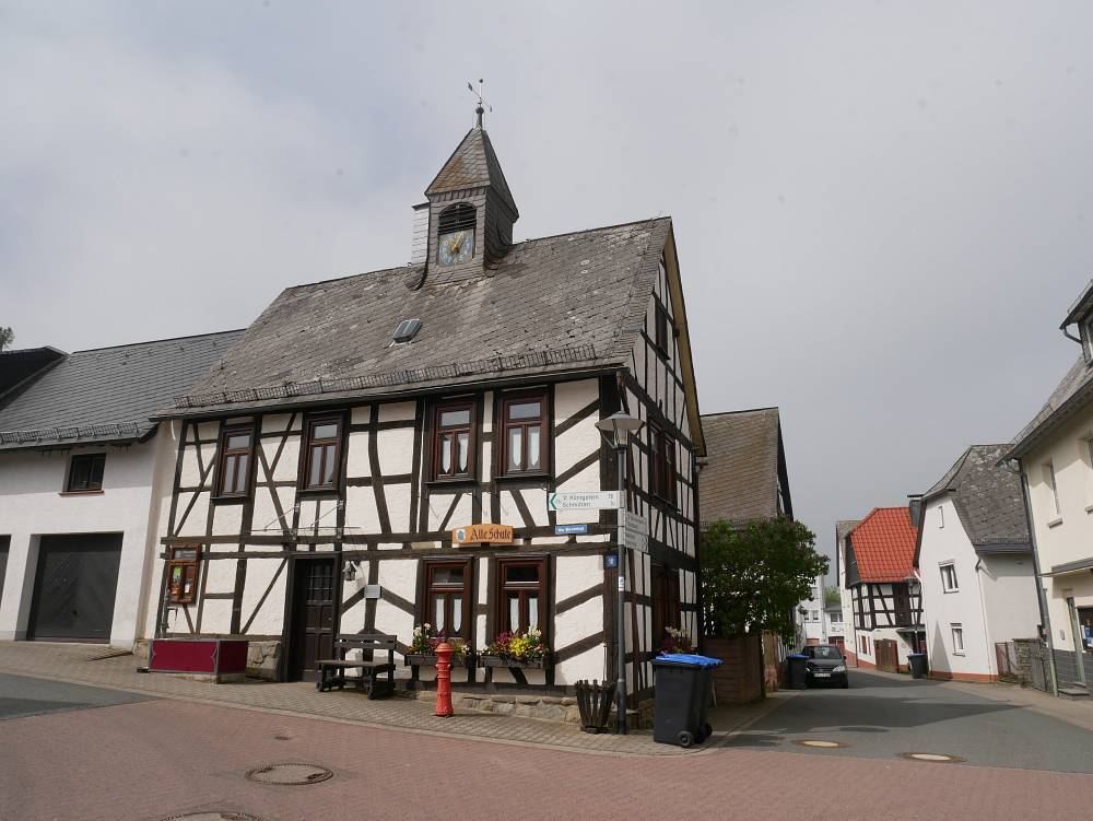 Treisberg "Alte Schule"