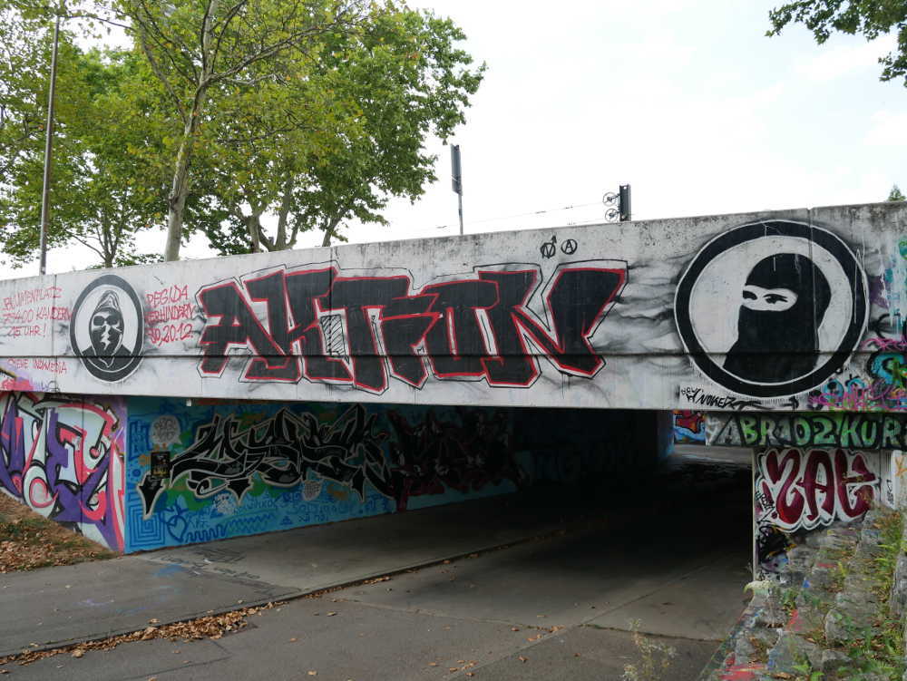 Freiburg, auf dem Weg zum Möslestadion